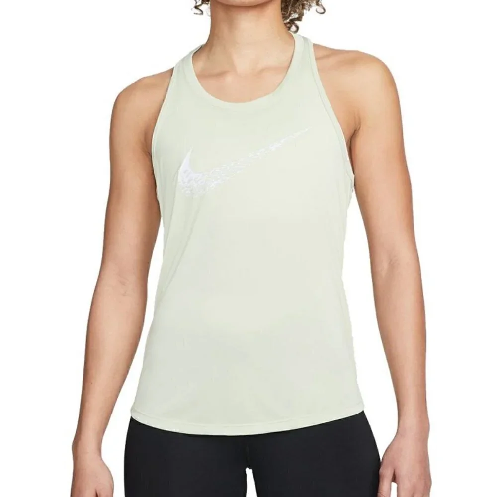 Nike tee women
